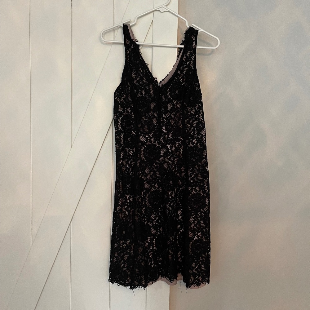 Loft size 2 dress in excellent shape